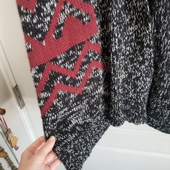Great cardigan with Southwest design - Picture 5 of 5
